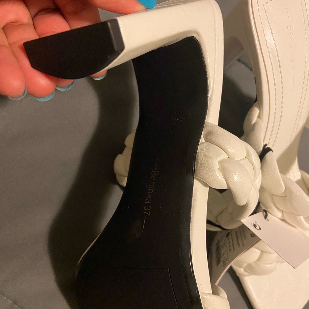 Zara White Braided Strap Block Heel Sandals - Picture 2 of 3
